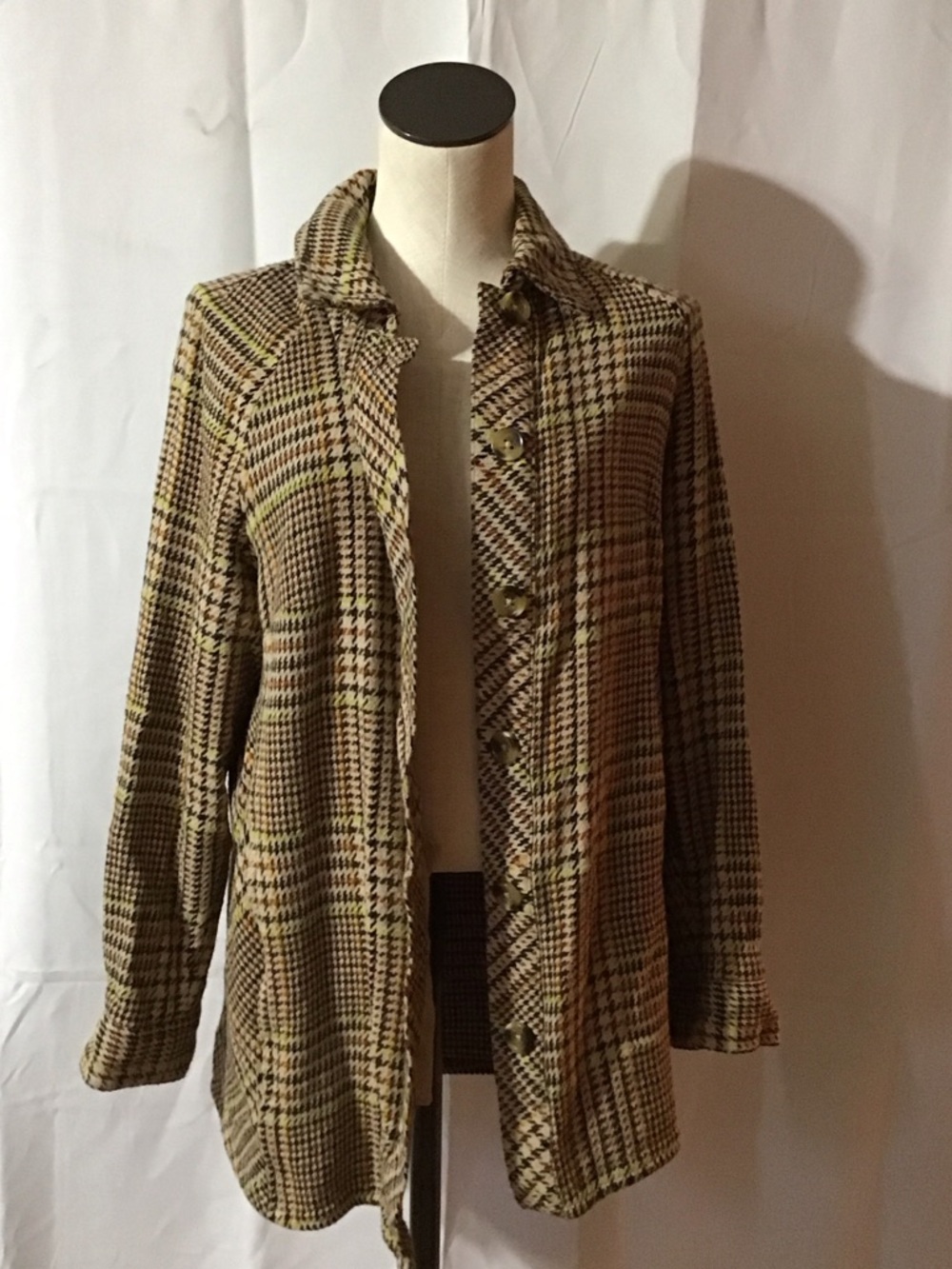 CAbi Houndstooth Button-Front Blazer Jacket in Tan & Black